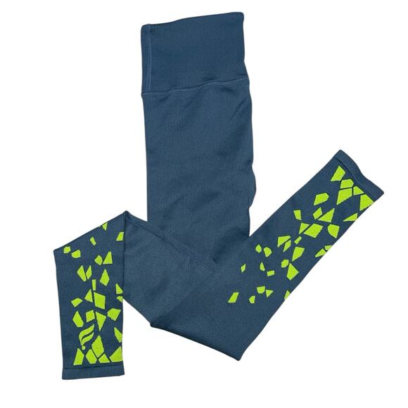 Fabletics High-Waisted Seamless Ribbed Leggings size Small - Picture 3 of 10